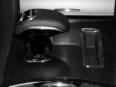 Used 2013 Chrysler 300 S image 10