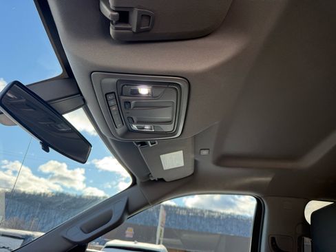 Used 2019 GMC Sierra 1500 SLE w/ SLE Value Package image 33