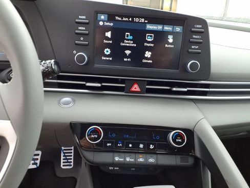 New 2026 Hyundai Elantra Sport FWD image 17