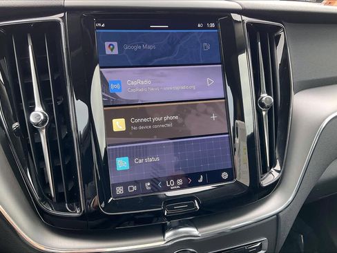 Used 2025 Volvo XC60 B5 Core w/ Climate Package image 35