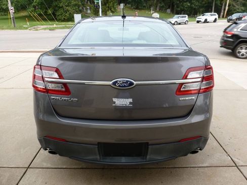 Used 2014 Ford Taurus SE FWD image 8