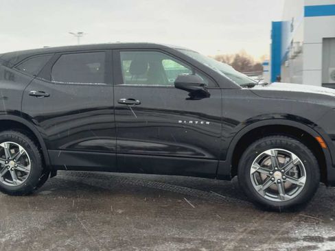 Used 2023 Chevrolet Blazer LT image 9