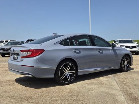 Used 2022 Honda Accord Touring image 4