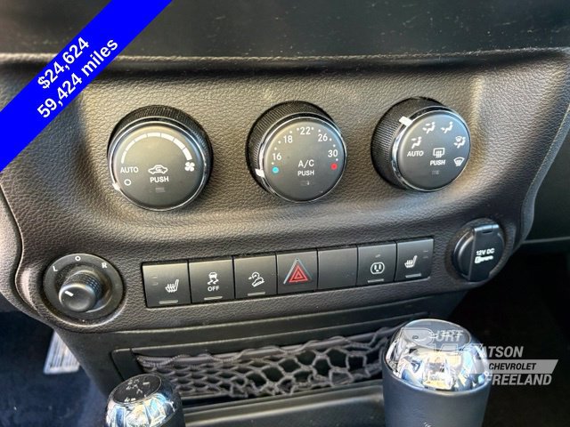 Used 2018 Jeep Wrangler Unlimited Rubicon w/ Cold Weather Group AWD/4WD image 25
