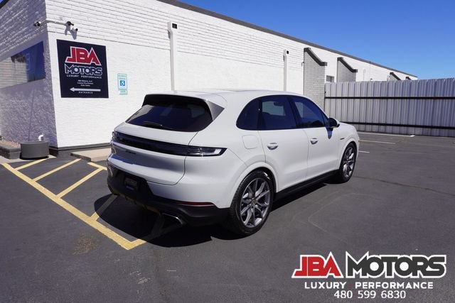 Used 2024 Porsche Cayenne AWD/4WD image 94