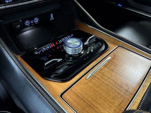 Used 2024 Jeep Grand Wagoneer Series III image 20