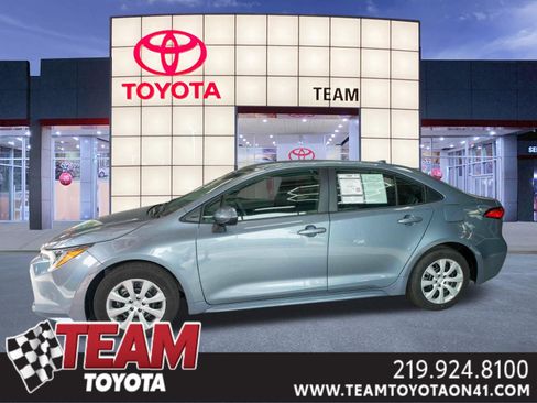 Used 2025 Toyota Corolla LE FWD image 1