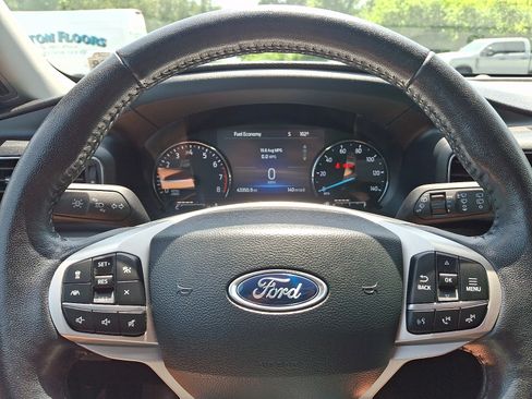Certified 2023 Ford Explorer XLT w/ Equipment Group 202A AWD/4WD image 20