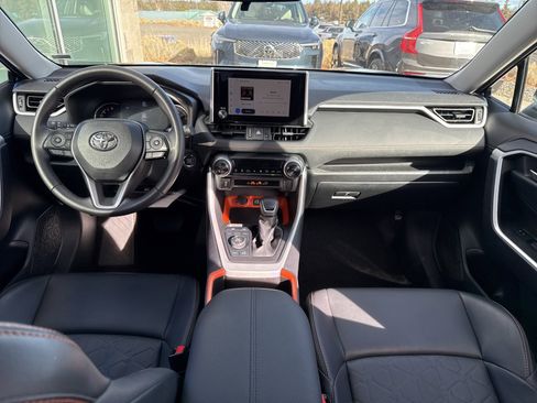 Used 2024 Toyota RAV4 Adventure image 17