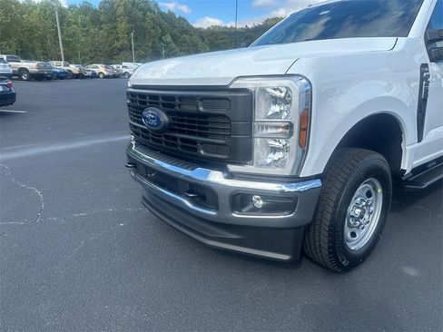 New 2026 Ford F250 XL w/ XL Driver Assist Package image 10
