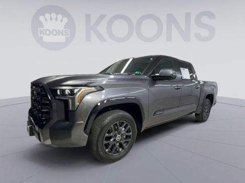Used 2024 Toyota Tundra Platinum AWD/4WD image 4