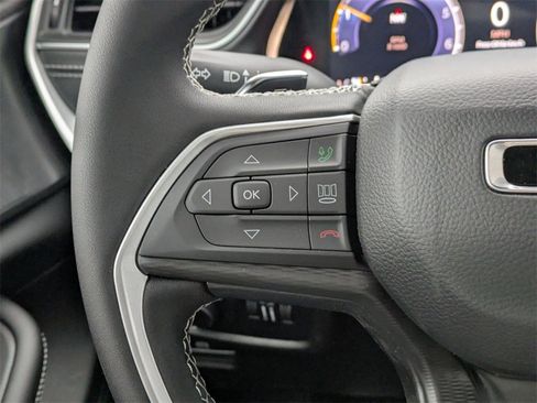 New 2025 Jeep Grand Cherokee Laredo X image 17