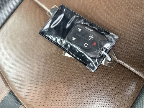 Used 2021 Chevrolet Silverado 2500 High Country w/ Z71 Off-Road Package image 33