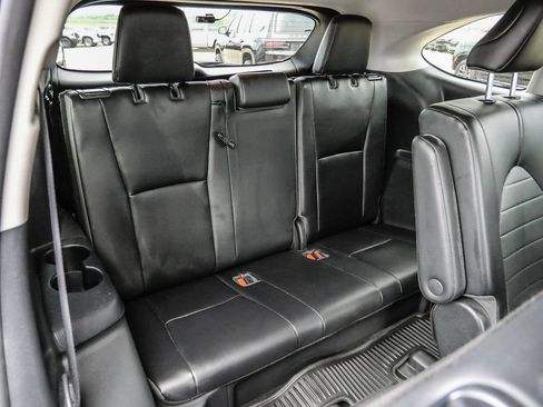 Used 2021 Toyota Highlander XLE AWD/4WD image 79