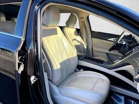 Used 2020 Lincoln MKZ Reserve image 9