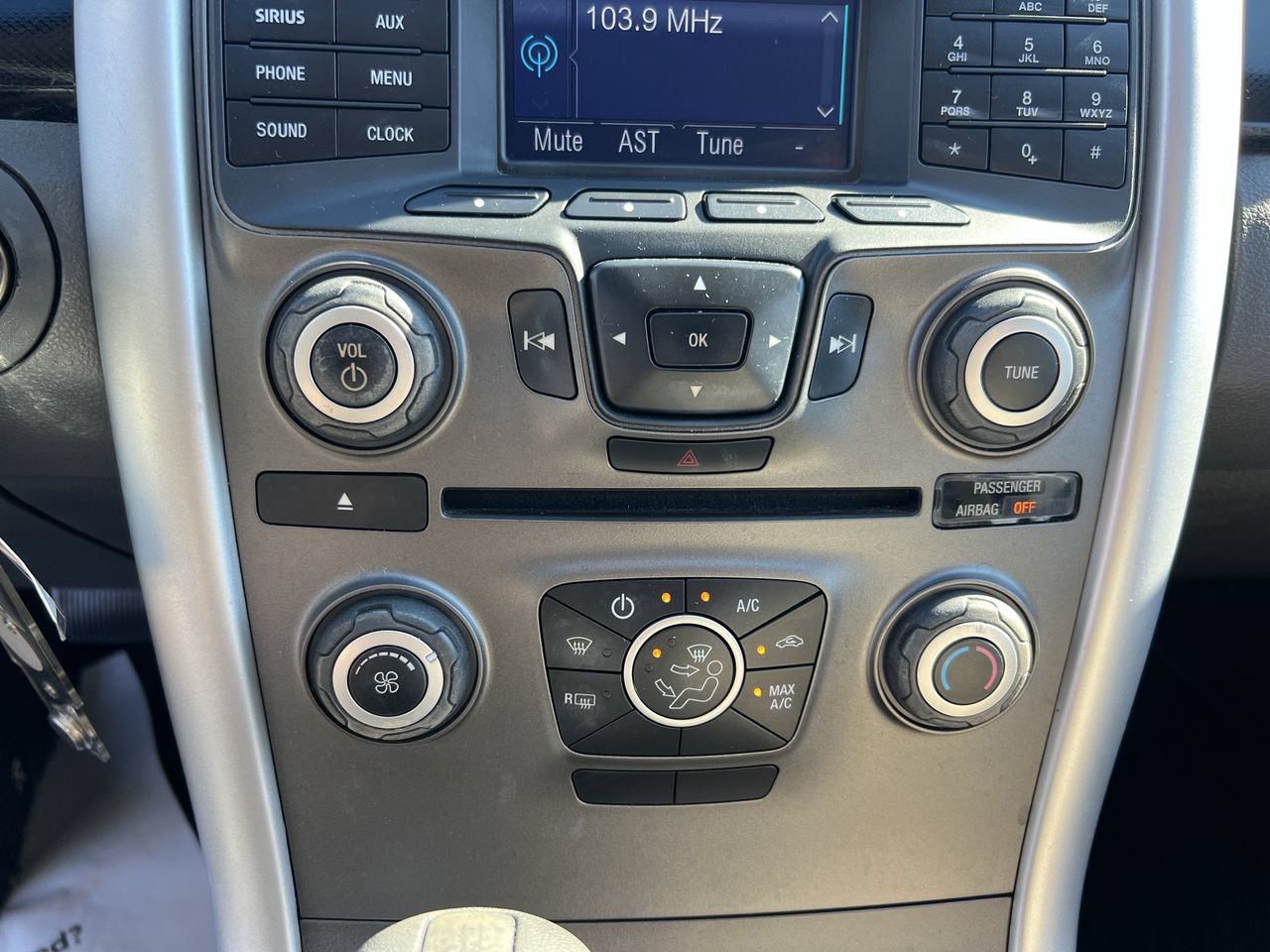 Used 2013 Ford Edge SE FWD image 24