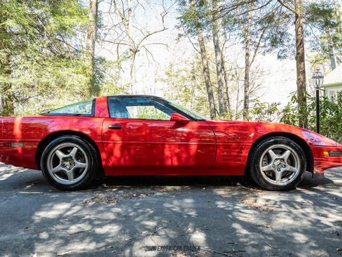 Used 1994 Chevrolet Corvette ZR1 image 9