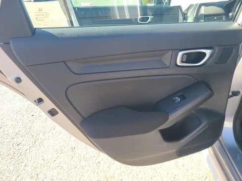 Used 2023 Honda Civic Sport image 17