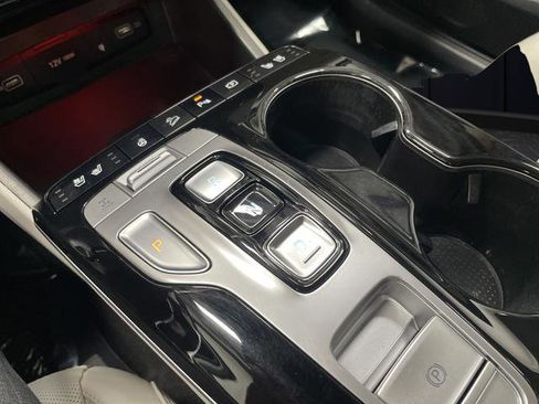 Used 2022 Hyundai Tucson Limited image 22
