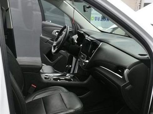 Used 2020 Chevrolet Traverse LT AWD/4WD image 17
