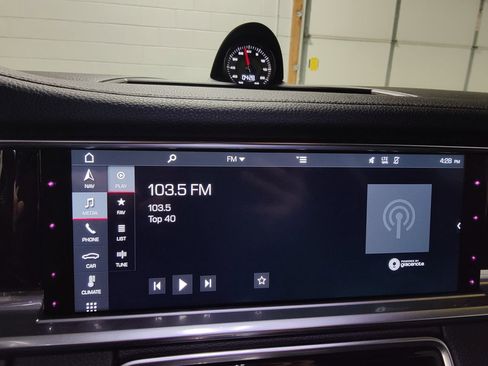 Used 2018 Porsche Panamera 4S image 42