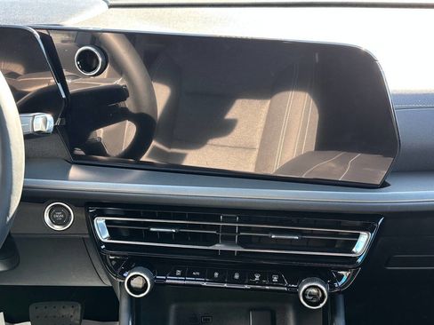 New 2026 Chevrolet Traverse LT w/ Driver Confidence Package image 21