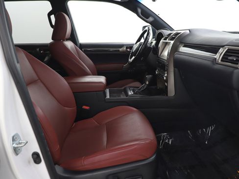 Used 2021 Lexus GX 460 Premium w/ Premium Package image 13