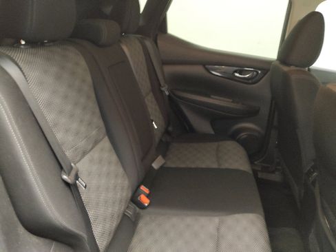 Used 2017 Nissan Rogue Sport SV FWD image 19