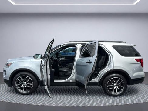 Used 2019 Ford Explorer Sport AWD/4WD image 11