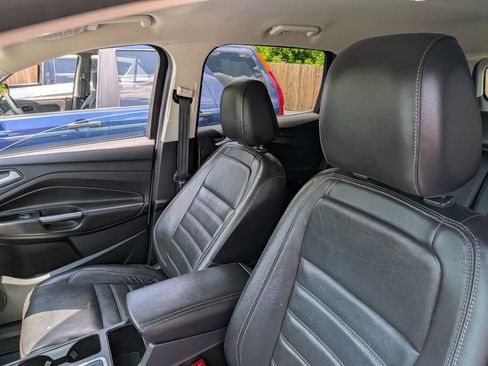 Used 2017 Ford Escape Titanium FWD image 21