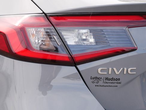 Used 2025 Honda Civic Sport image 17