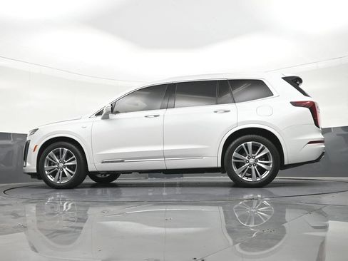 Used 2024 Cadillac XT6 Premium Luxury FWD image 25