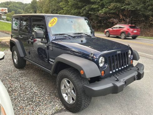 Used 2013 Jeep Wrangler Unlimited Sport AWD/4WD image 3