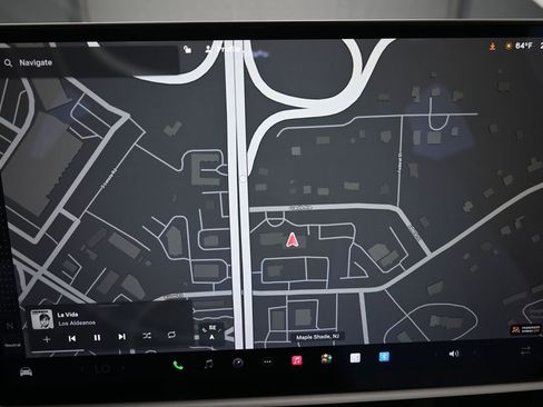 Used 2023 Tesla Model X AWD/4WD image 10