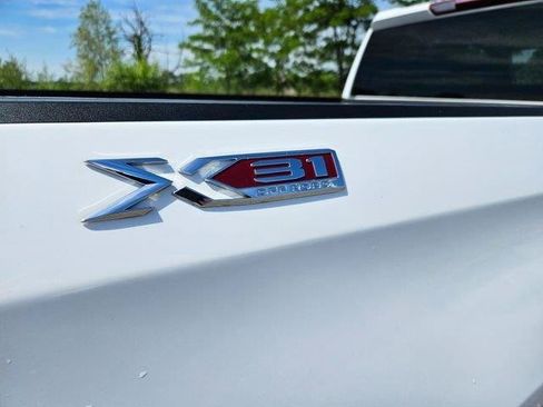 Used 2023 GMC Sierra 1500 Pro w/ Pro Value Package AWD/4WD image 9
