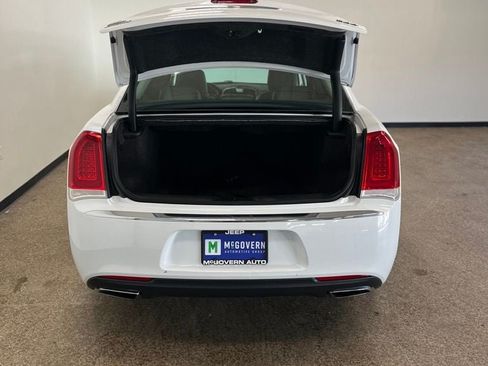 Used 2017 Chrysler 300 Limited AWD/4WD image 5