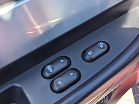 Used 2003 Ford Thunderbird RWD image 17