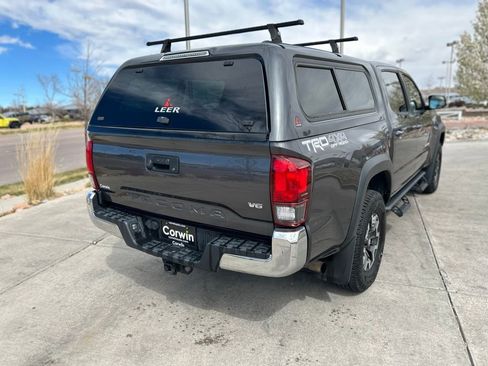 Used 2019 Toyota Tacoma TRD Off-Road image 8