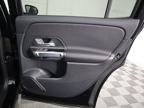 Certified 2025 Mercedes-Benz GLB 250 image 28