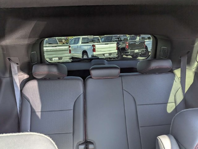 Used 2025 Chevrolet Traverse RS w/ LPO, Floor Liner Package FWD image 16