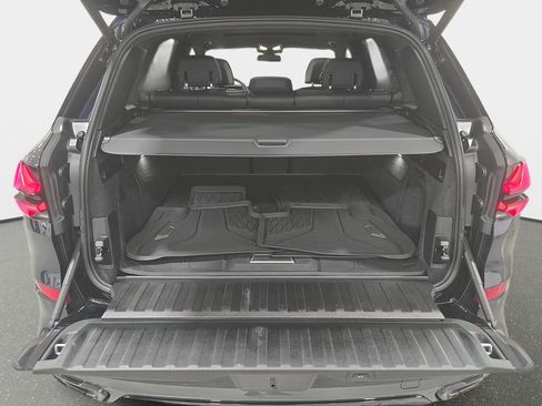 Used 2026 BMW X5 xDrive40i w/ M Sport Package image 27