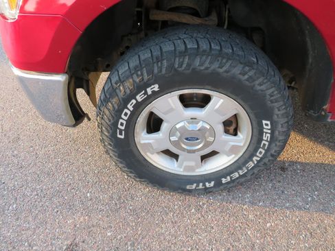 Used 2014 Ford F150 XLT w/ Equipment Group 301A Mid image 2