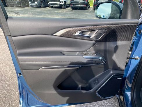 New 2026 Chevrolet Traverse High Country w/ LPO, Floor Liner Package AWD/4WD image 9