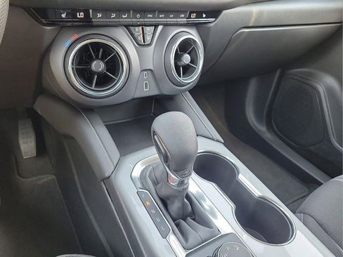 Used 2025 Chevrolet Blazer LT AWD/4WD image 17