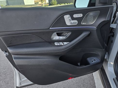 Used 2024 Mercedes-Benz GLS 450 4MATIC image 44