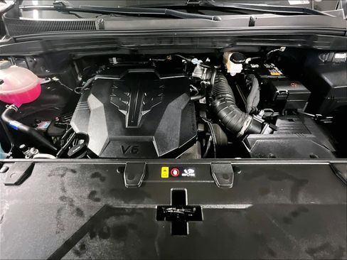 Used 2024 Kia Carnival SX image 30