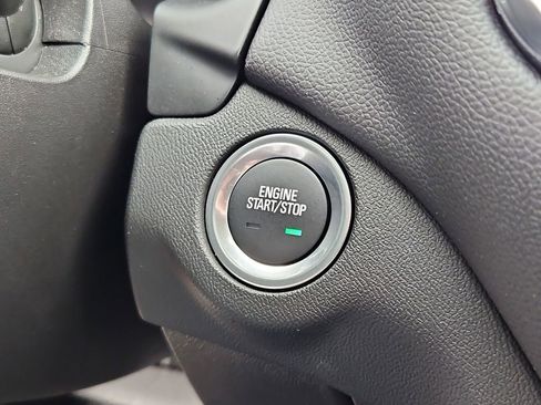 Used 2024 Chevrolet Equinox LT image 17