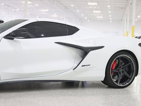 Used 2025 Chevrolet Corvette E-Ray AWD/4WD image 3