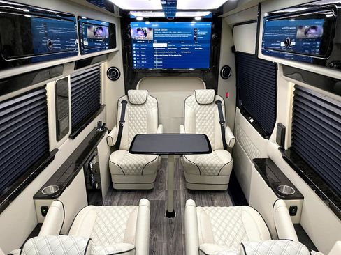 Used 2022 Mercedes-Benz Sprinter 3500 image 19