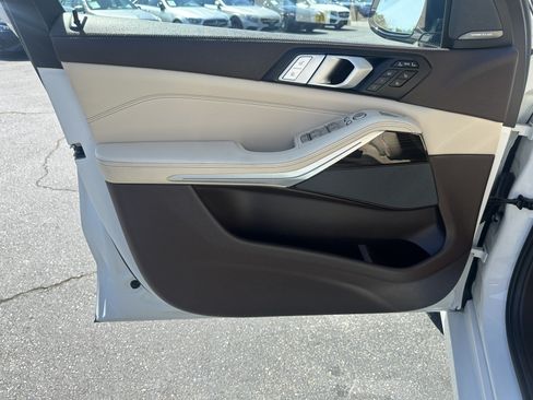 Used 2019 BMW X7 xDrive50i w/ Premium Package AWD/4WD image 28
